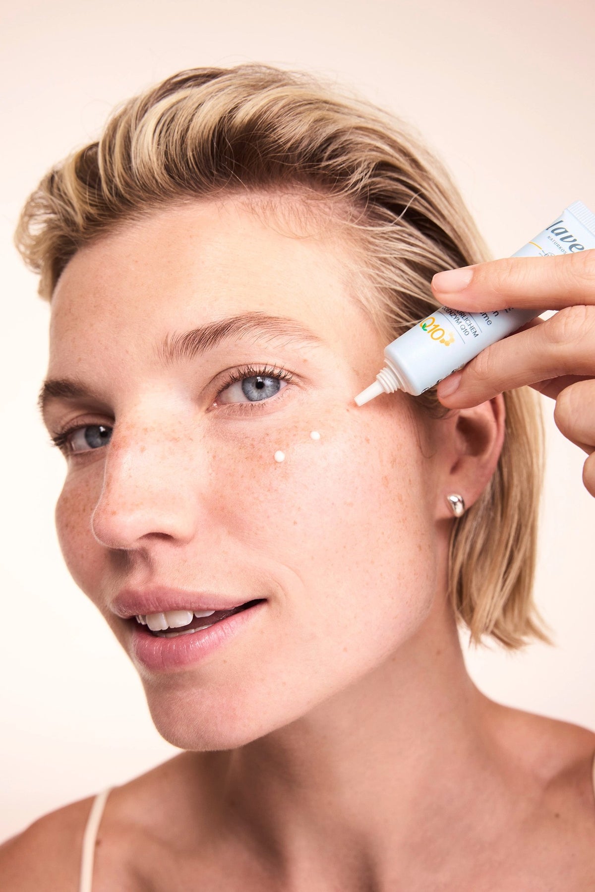 Contour des Yeux Anti-Rides Q10 Basis Sensitiv - 15 ml - Bio - Lavera
