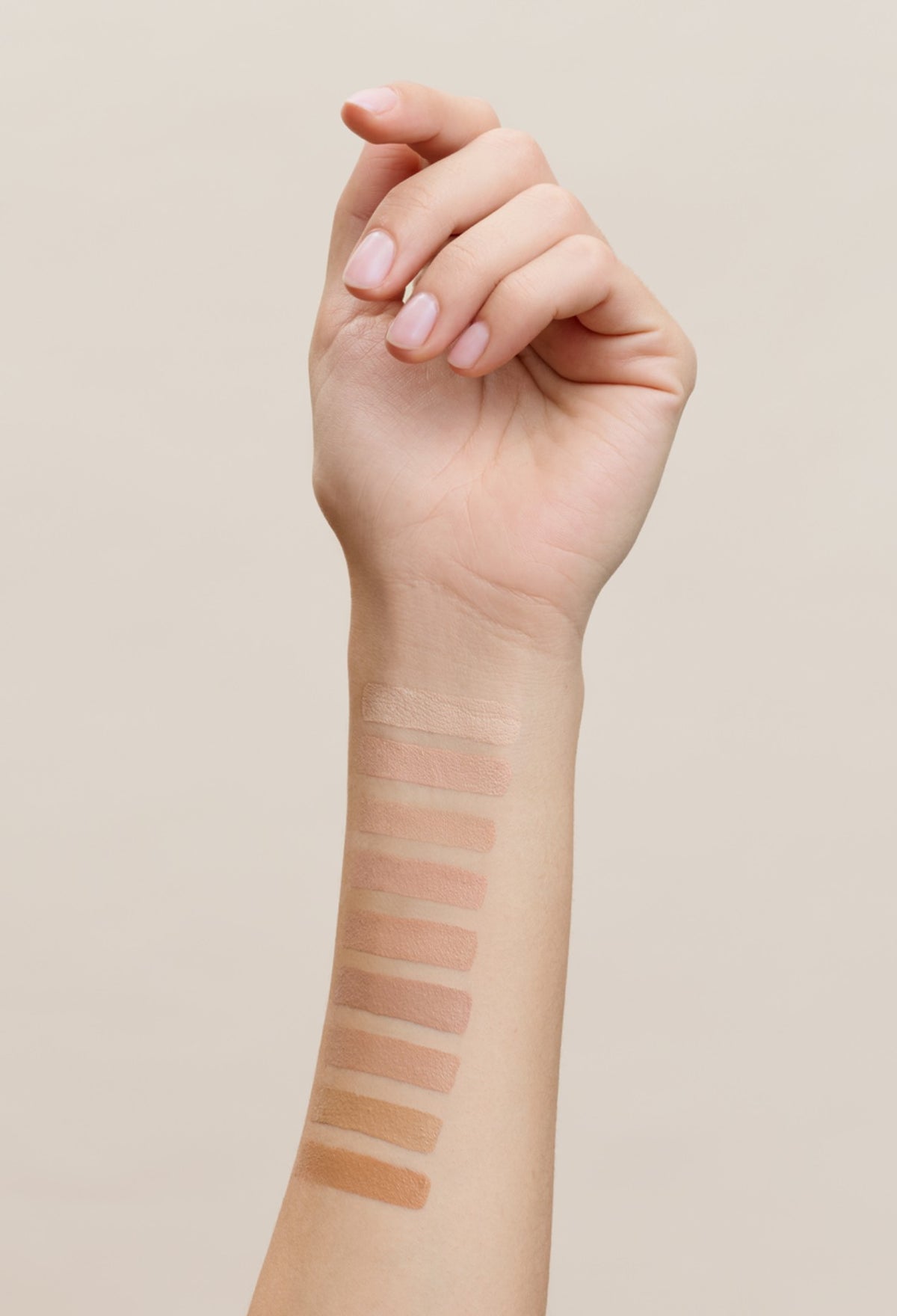Hyaluronic Liquid Foundation Warm Nude - 30 ml - Lavera